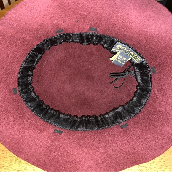 Sunday Afternoons‎ Maroon Wool Felt Cloche Hat - Picture 5 of 13